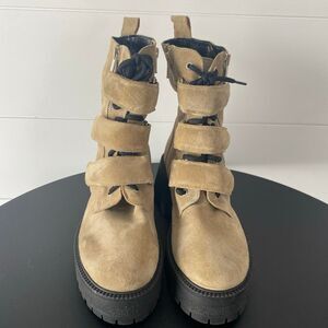 FREE PEOPLE Suede Emmett Lace Up Chunky Lug Sole Platform Zip Boot ** 38/7.5